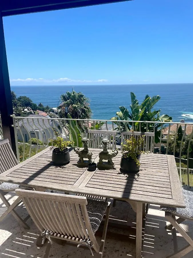 Villa Del Mar: Luxurious Sea View Suite in Bantry Bay Cape Town