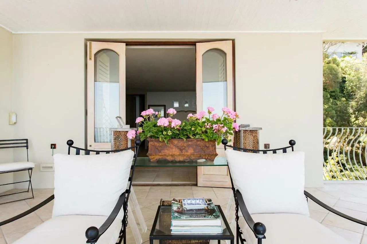 Villa Del Mar: Luxurious Sea View Suite in Bantry Bay Cape Town South Africa