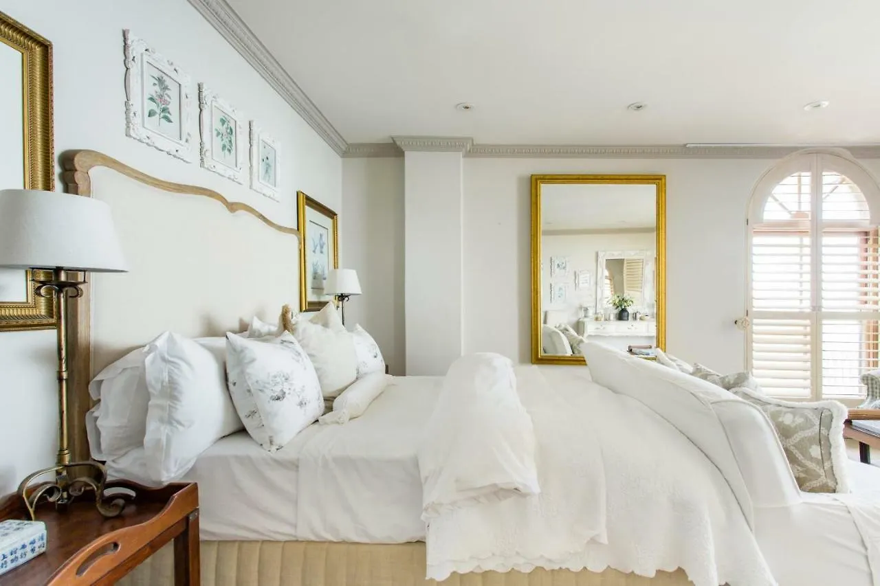 Villa Del Mar: Luxurious Sea View Suite in Bantry Bay Cape Town